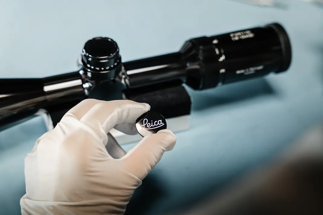 Leica-Fortis-Glossy_Landingpage_1070x714_12.jpg