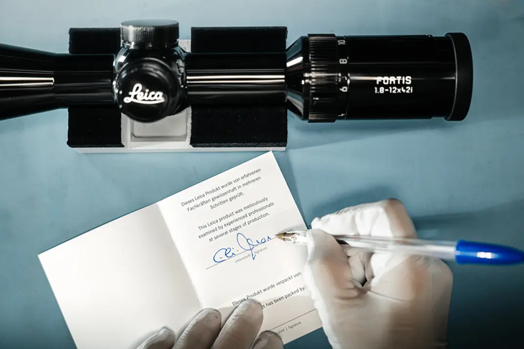 Leica-Fortis-Glossy_Landingpage_1070x714_13.jpg