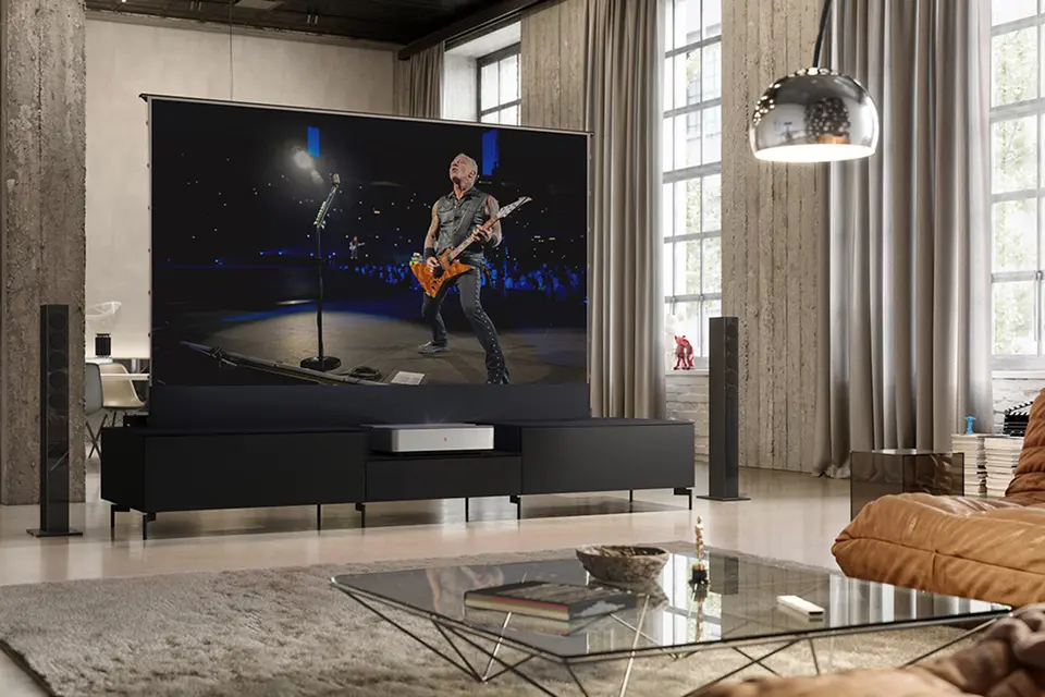 Leica Cine 1 projection showing a concert.