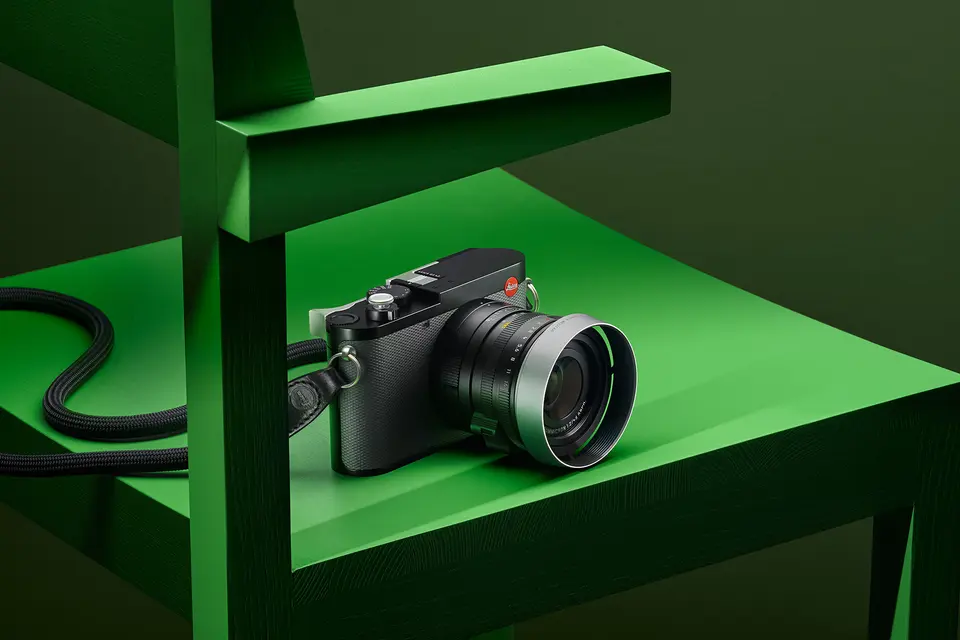 Q3 43 on a green chair